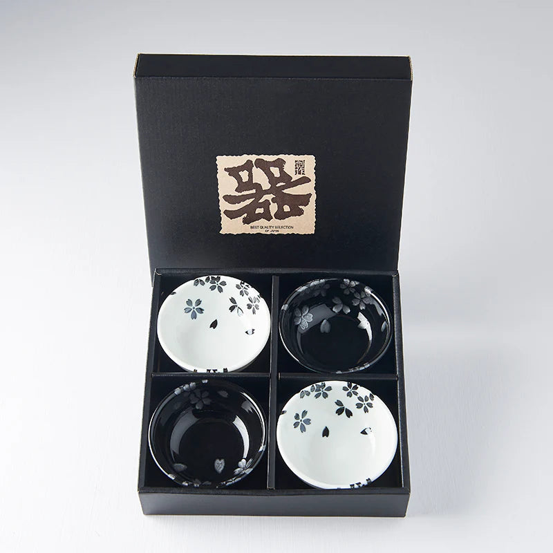 Naibu - Black & White Sakura Sauce Dish Set