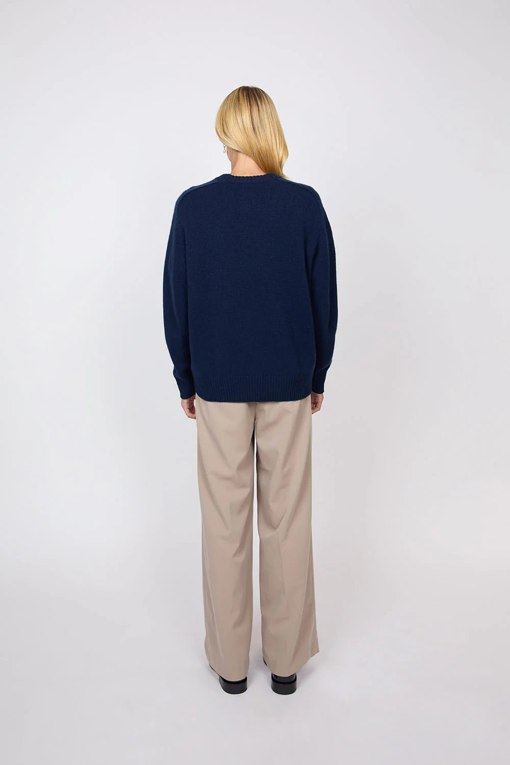 Marlow - Saddle Cashmere Crew - Midnight