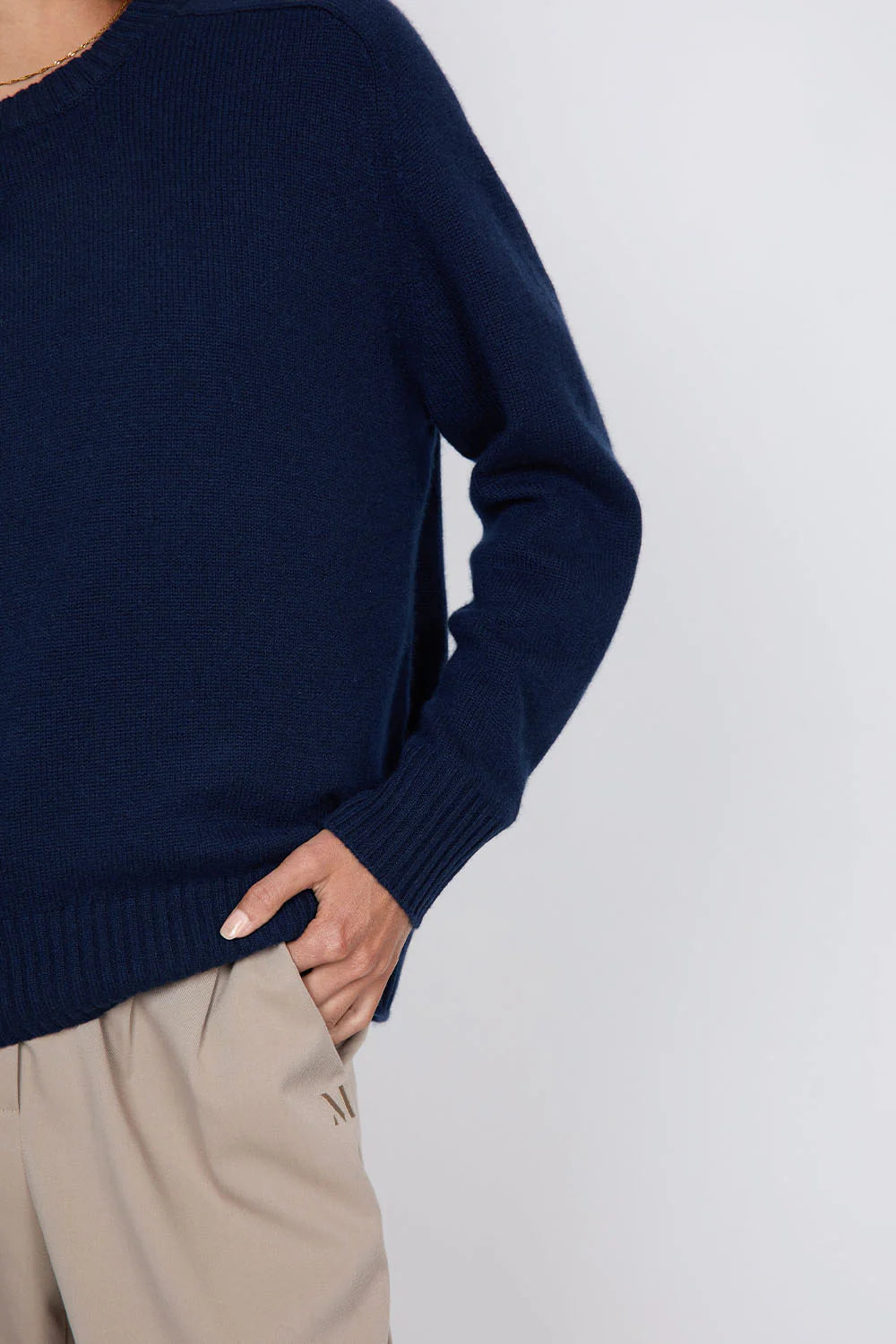 Marlow - Saddle Cashmere Crew - Midnight