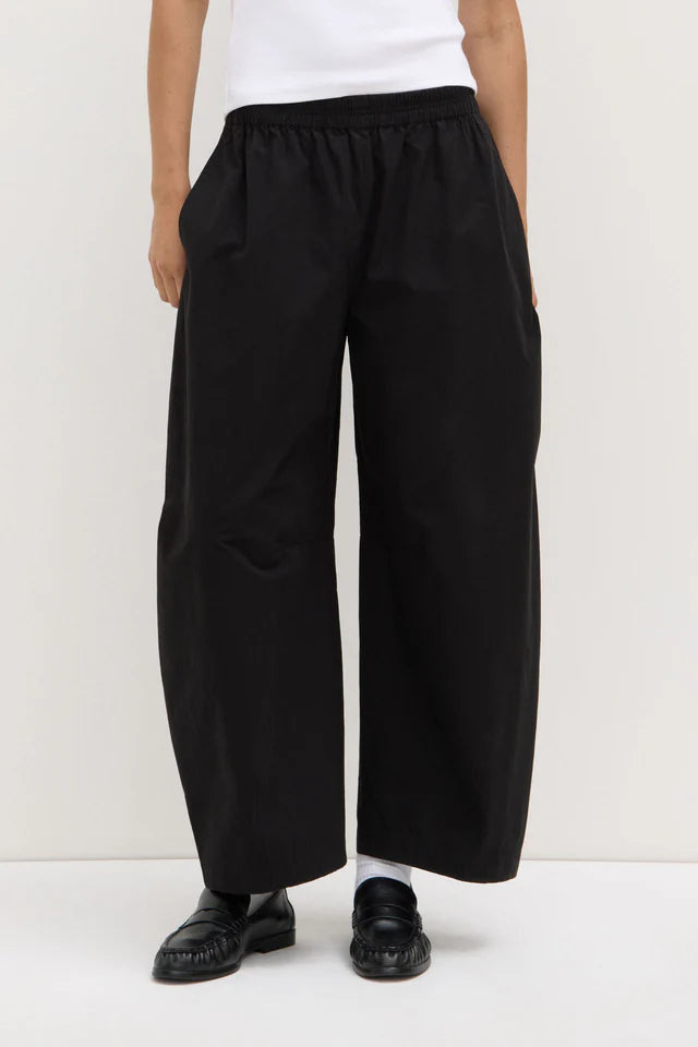 Assembly Label - Lola Barrel Pant - Black