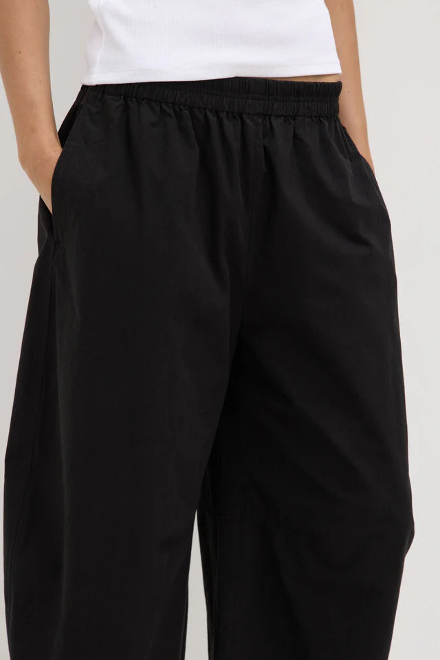 Assembly Label - Lola Barrel Pant - Black
