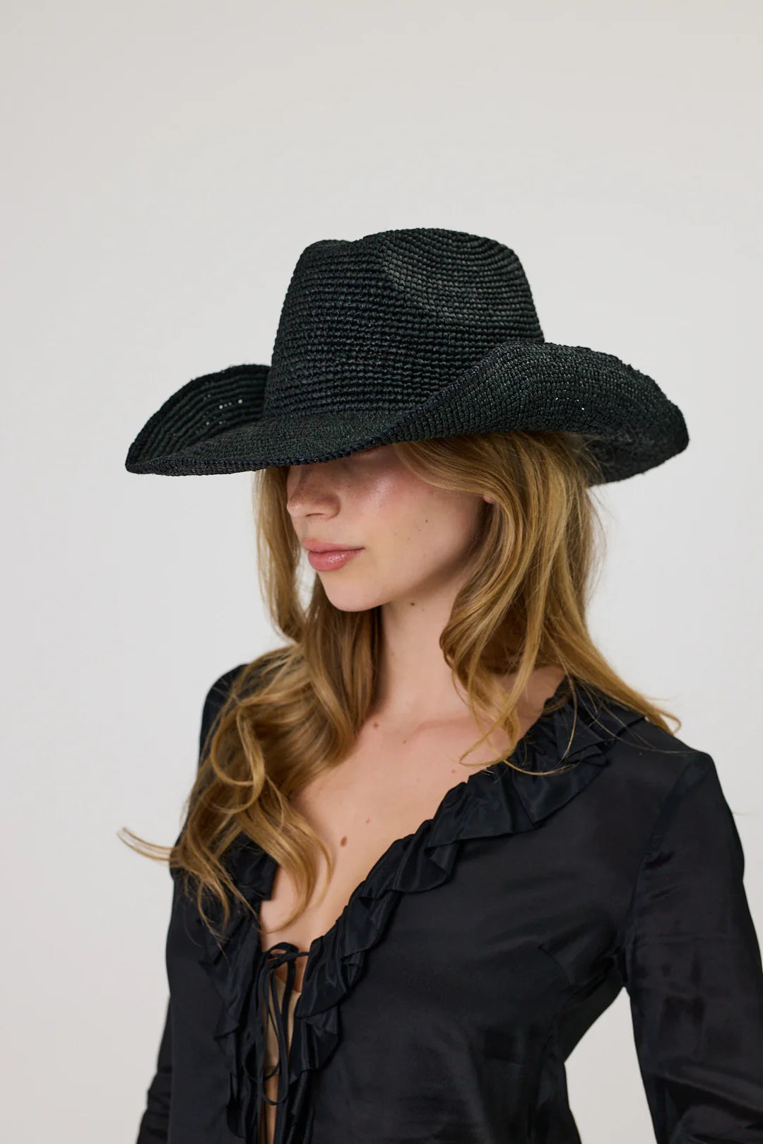 Remain - Sara Hat - Black