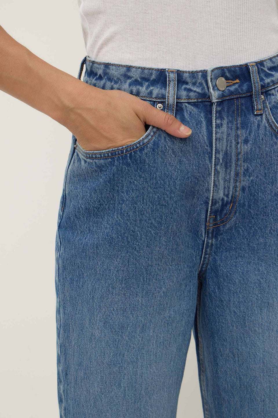 Assembly Label - Vintage Straight Jean - Classic Blue