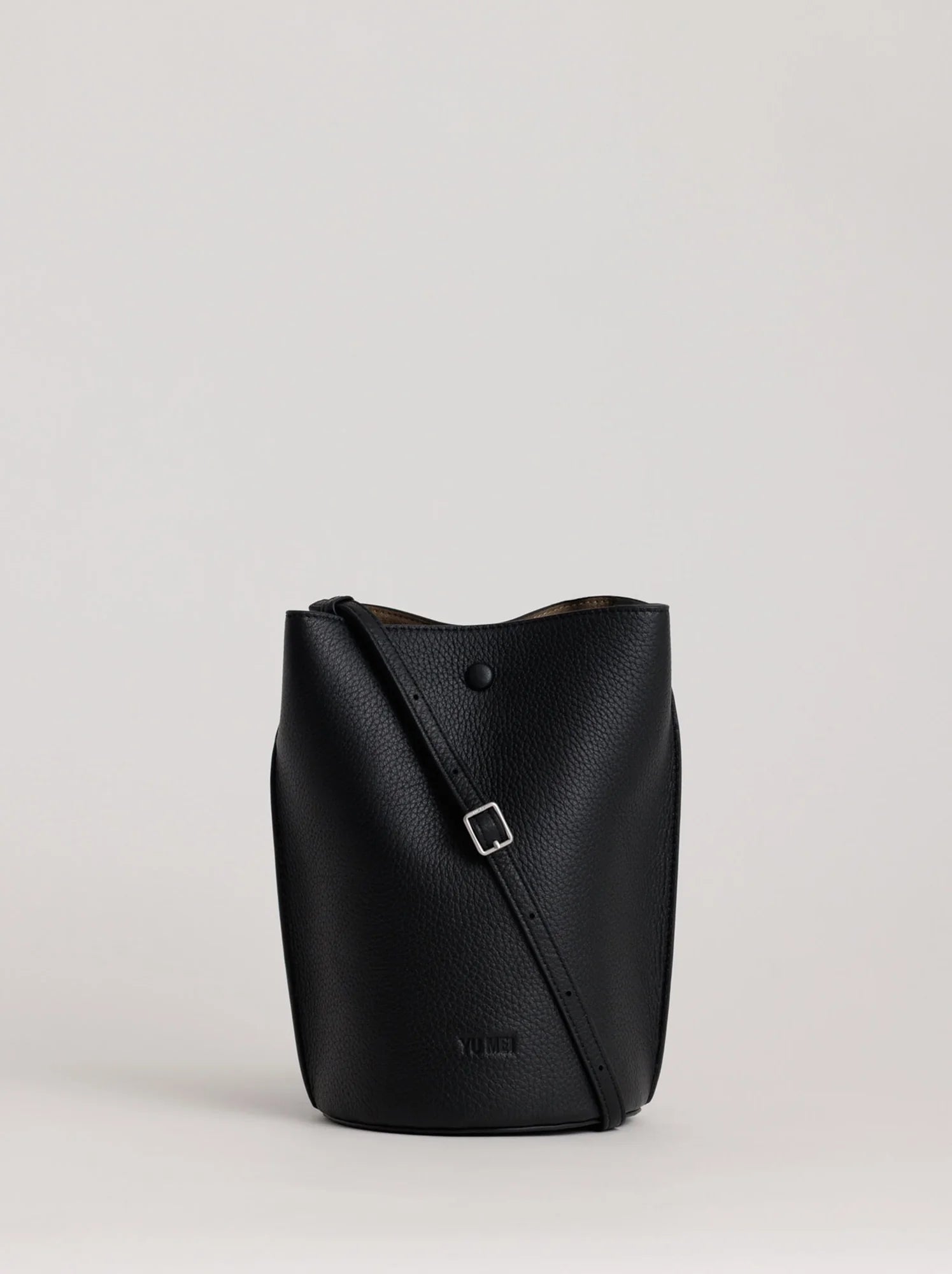 Yu Mei - Phoebe Bucket - Black Deer Nappa