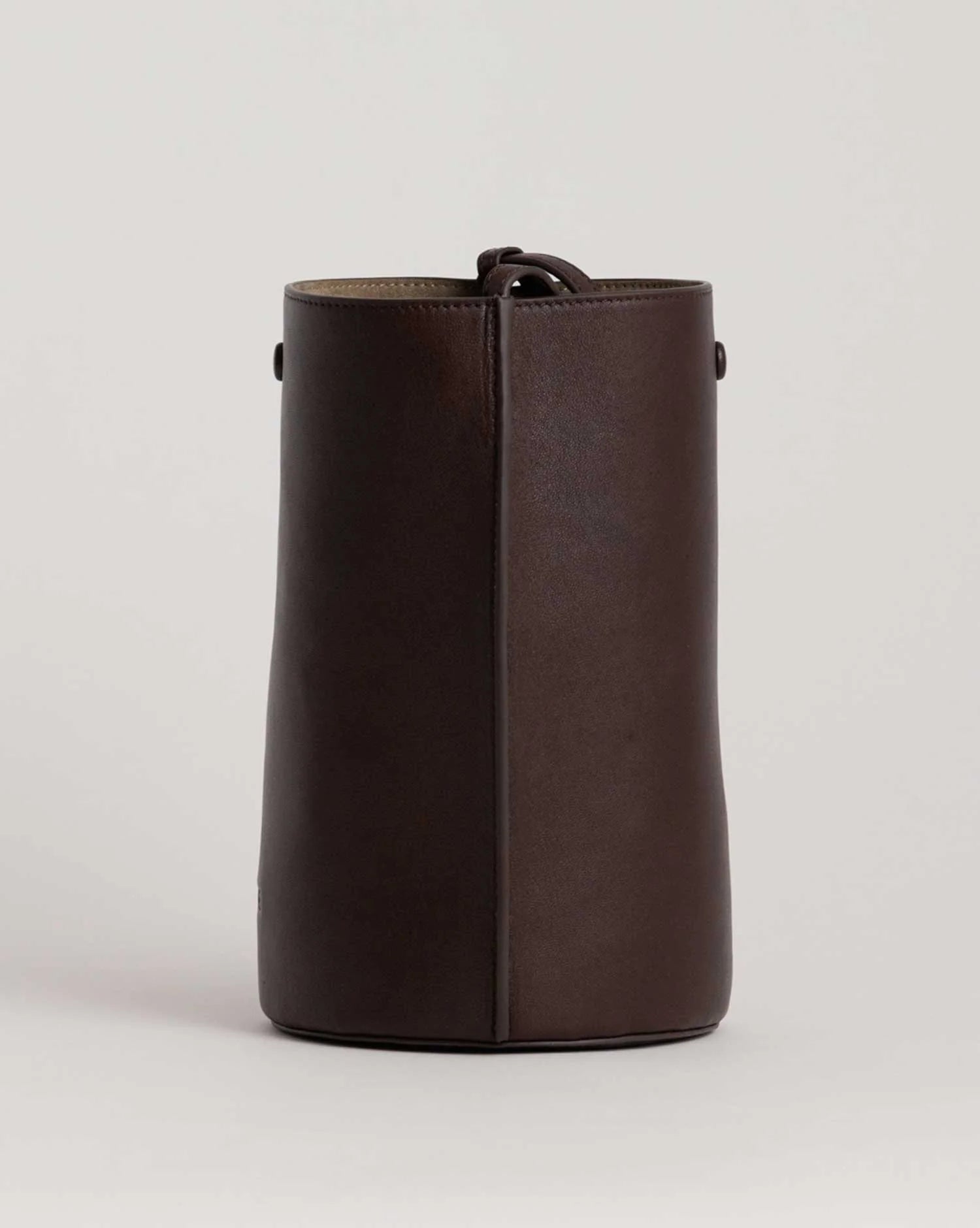 Yu Mei - Phoebe Bucket - Molasses Lambskin