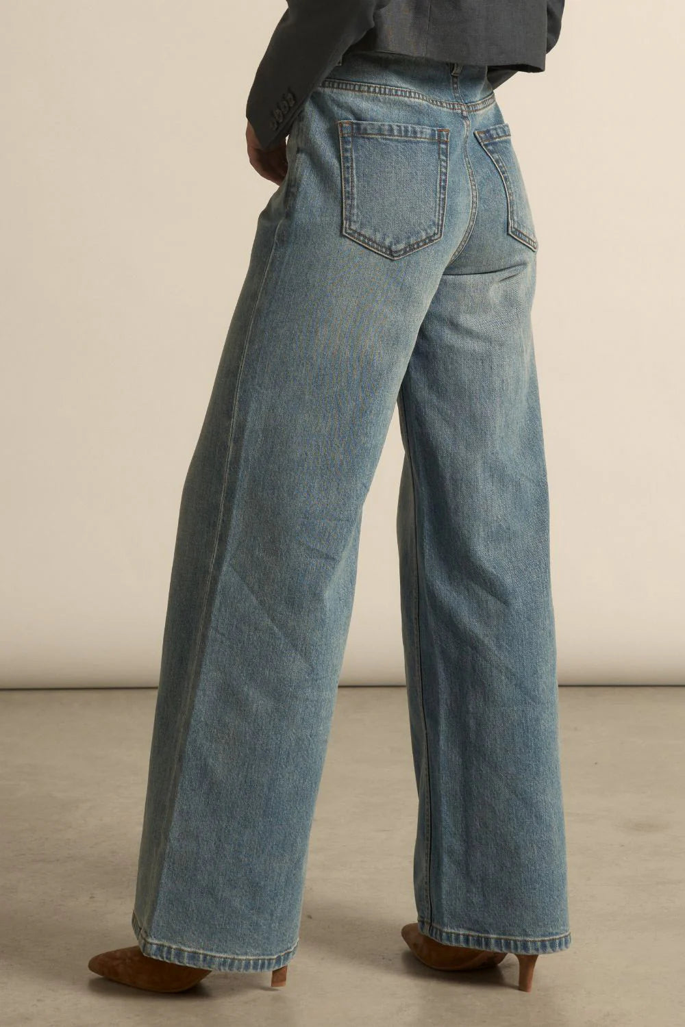 Zoe Kratzmann - Aura Jean - Mid Denim