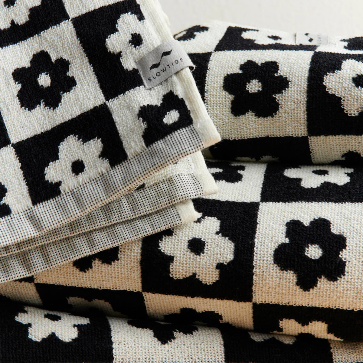 Slowtide - Gigi Bath Towel - Black