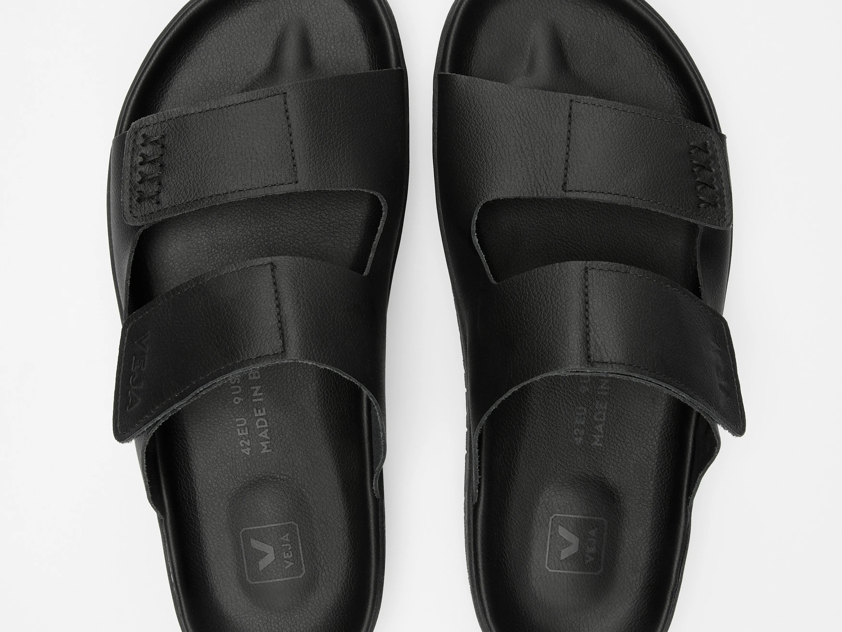 Veja - Enta Leather - Full Black