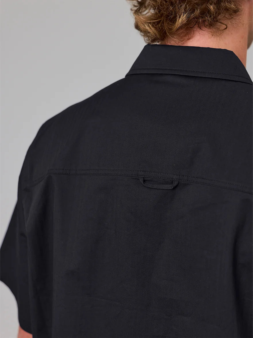 JUST ANOTHER FISHERMAN - LOYALTY SHORT SLEEVE SHIRT - BLACK