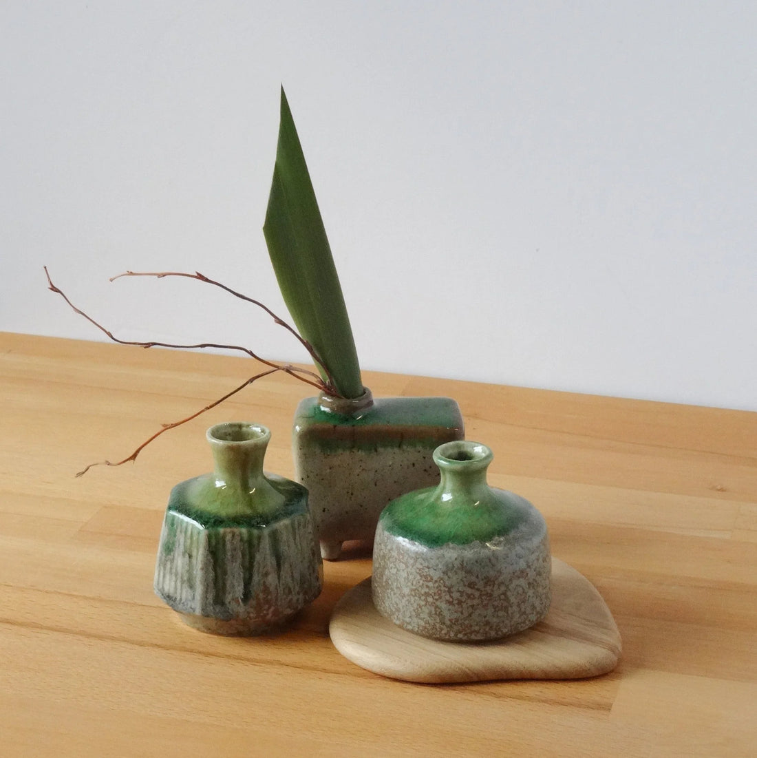 Naibu - Green Round Vase