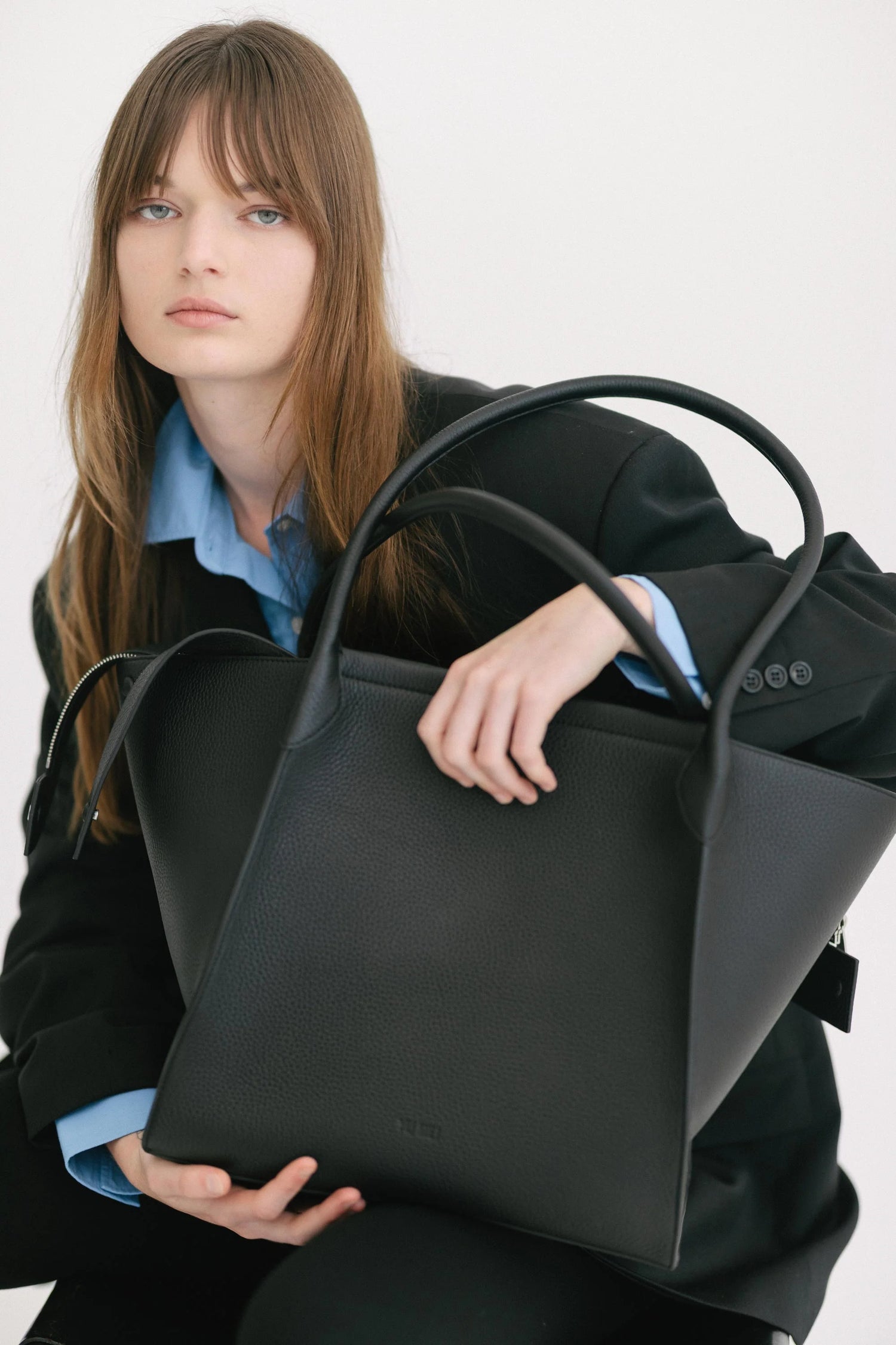 Yu Mei - Claudia Tote - Black Deer Nappa