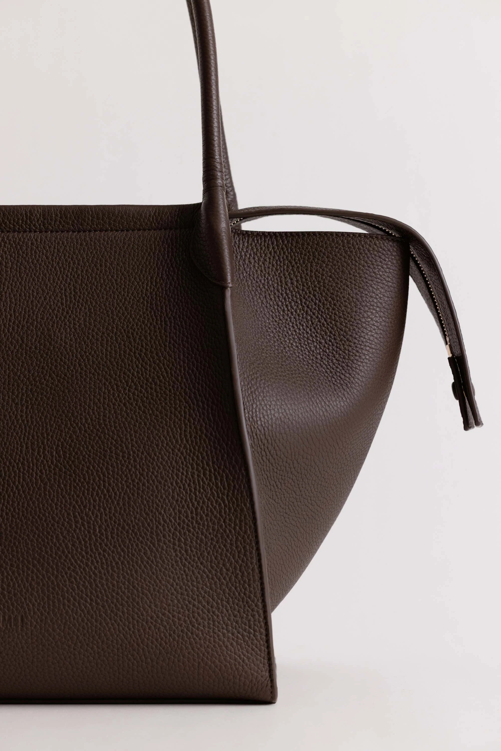 Yu Mei - Claudia Tote - Molasses Deer Nappa