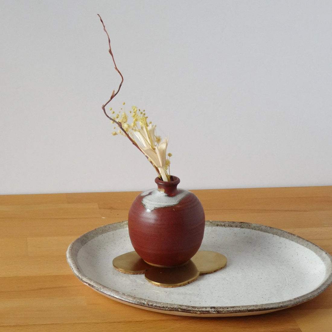 Naibu - Terracotta &amp; White Round Vase