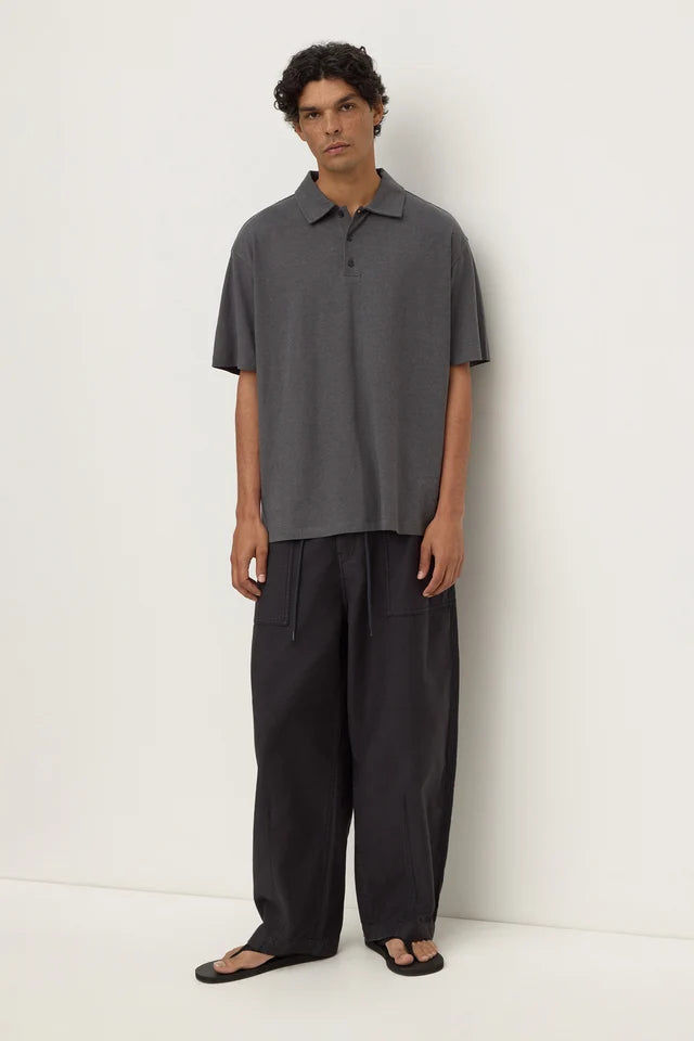 ASSEMBLY LABEL - ALONZO KNIT POLO - WASHED CHARCOAL