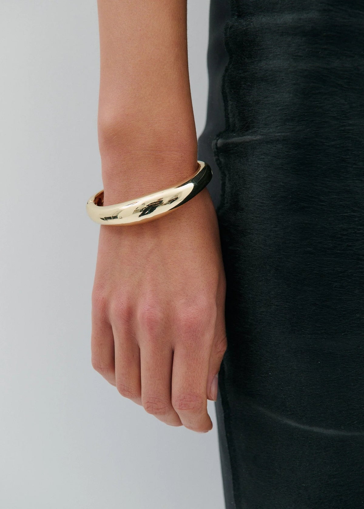 ANNA ROSSI - SMOOTH OPERATOR BANGLE - GOLD