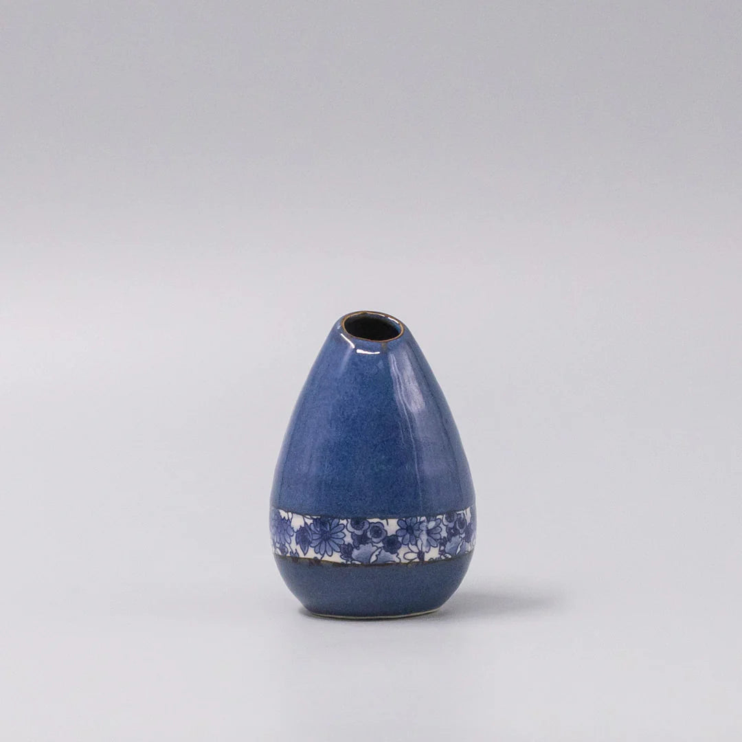 Naibu - Indigo Yuzen Pinecone Vase