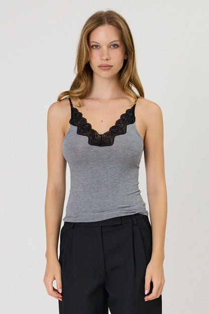 REMAIN - LULU TANK
