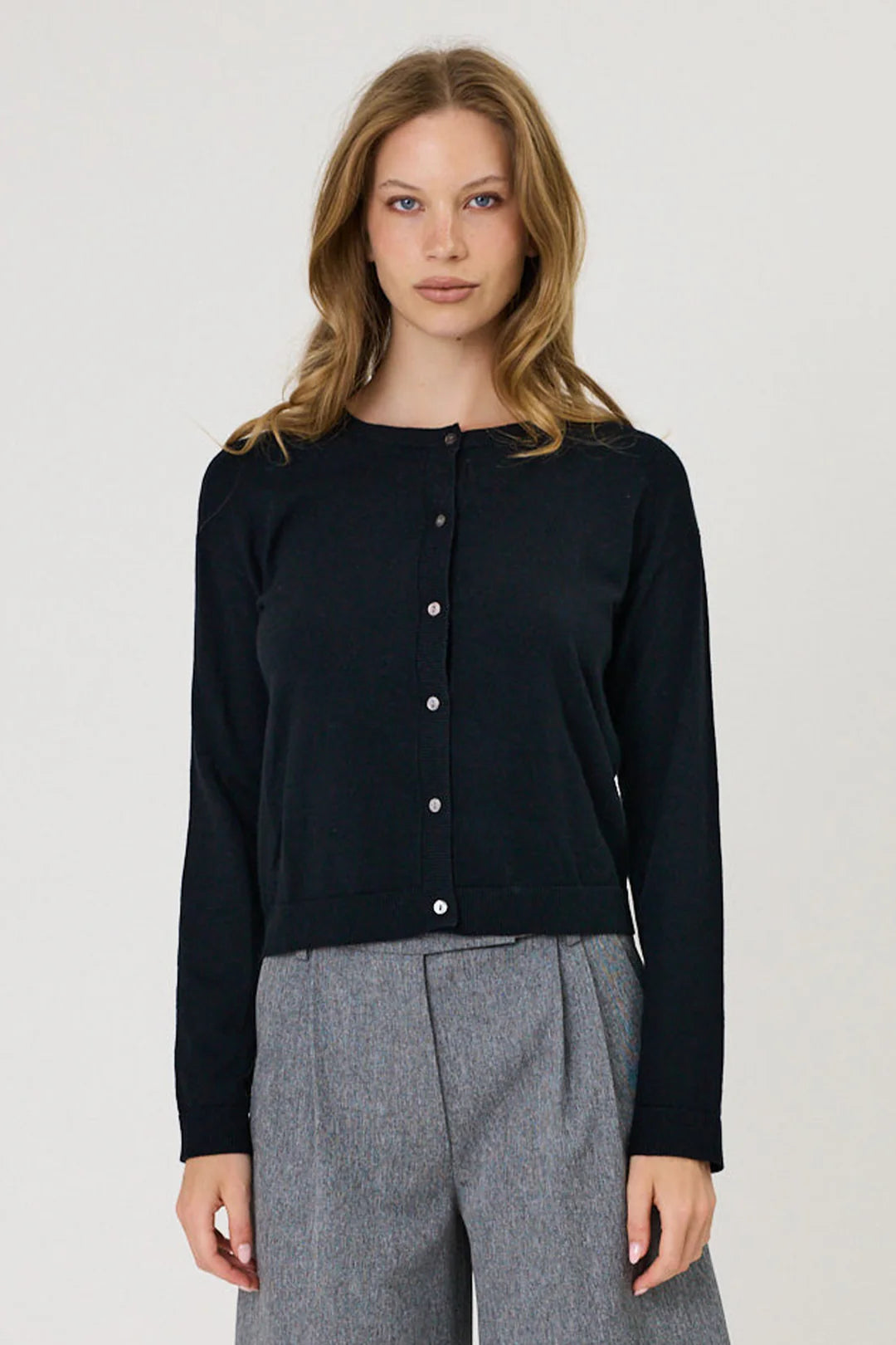 Remain - Kara Cardi - Black