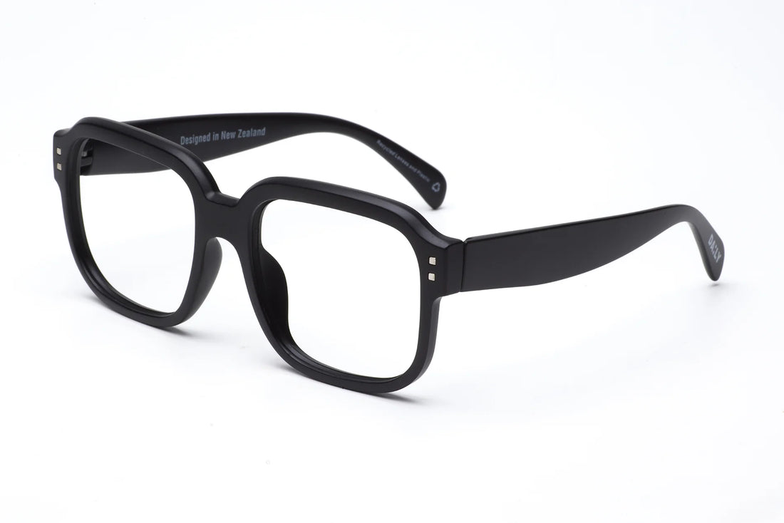 Daily Eyewear - 3pm