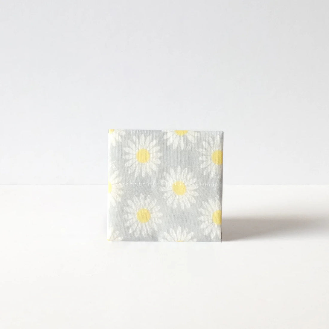 Naibu - Daisy Face Cloth in Pearl Grey