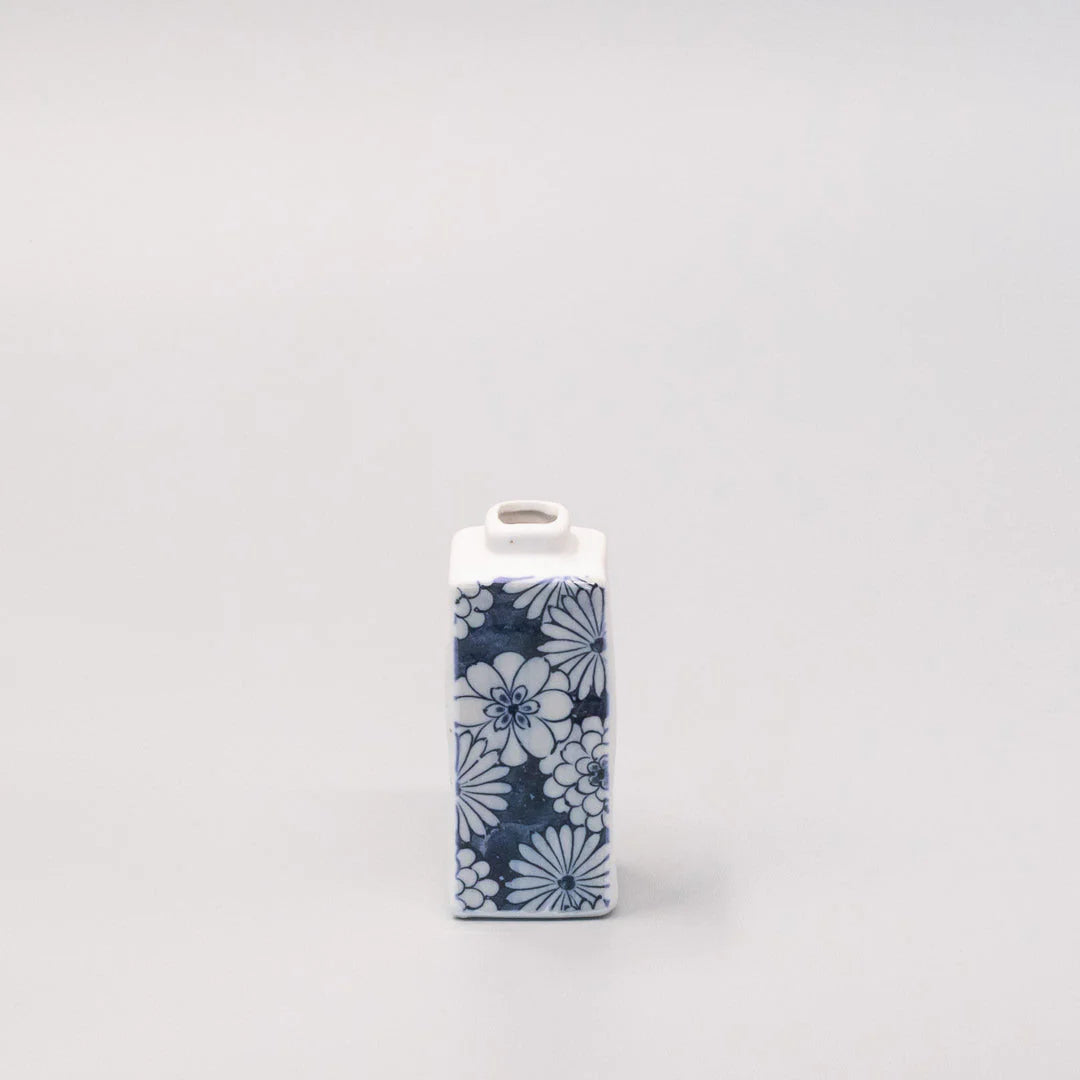Naibu - White Posy Oblong Vase