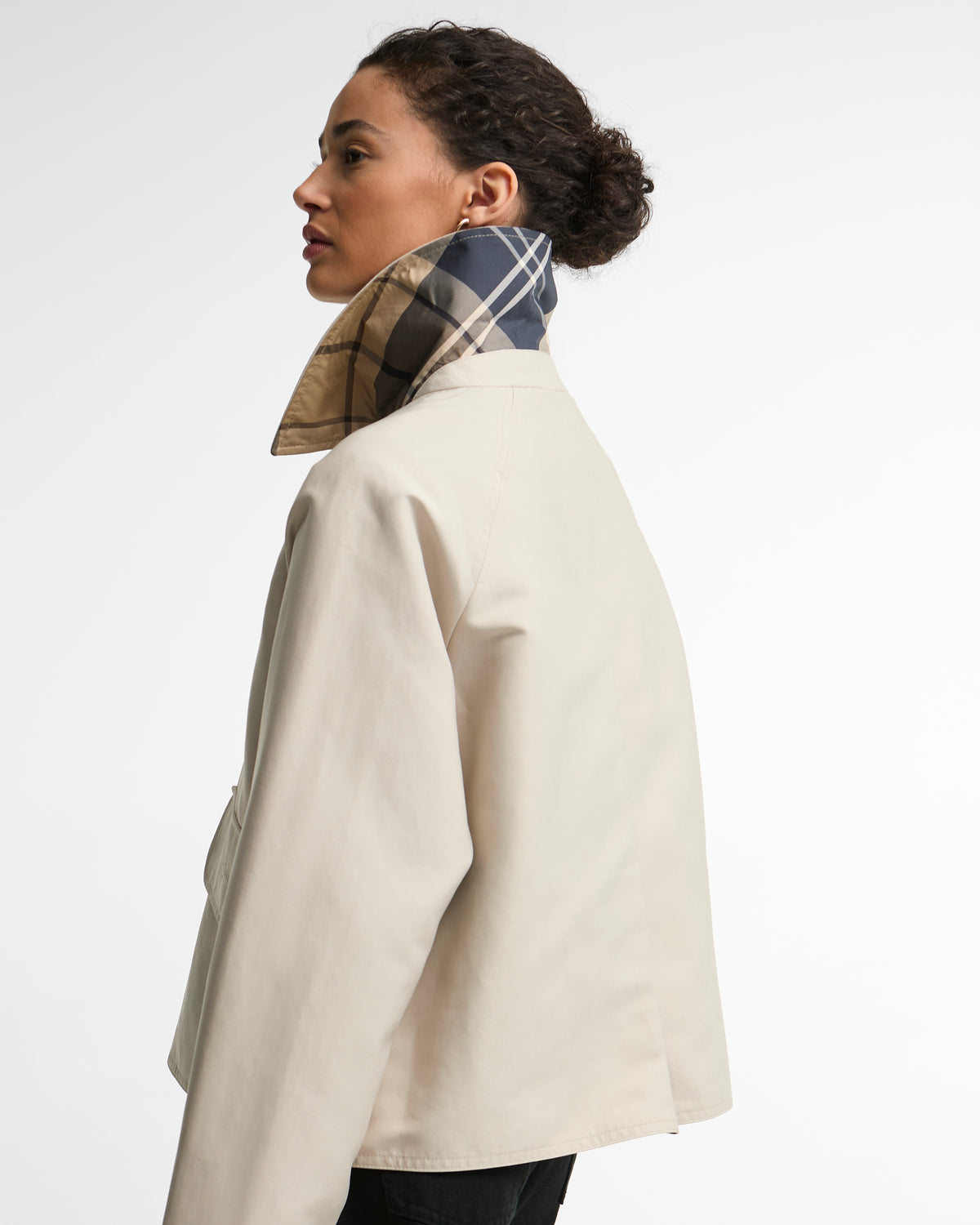 BARBOUR - DELILAH SHOWERPROOF JACKET - MIST/BIRCHWOOD DRESS