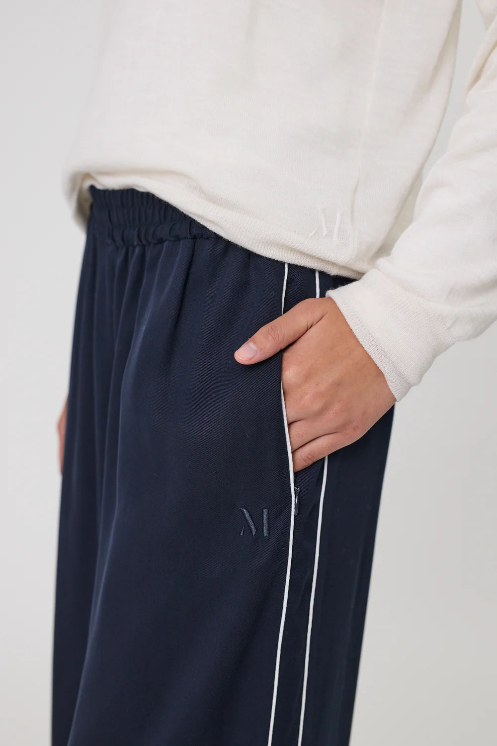 Marlow - Legion Side Stripe Pant - Midnight