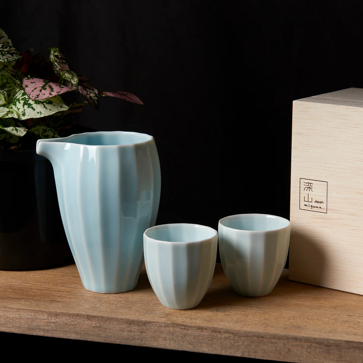 NAIBU - RIDGED ICE BLUE SAKE SET