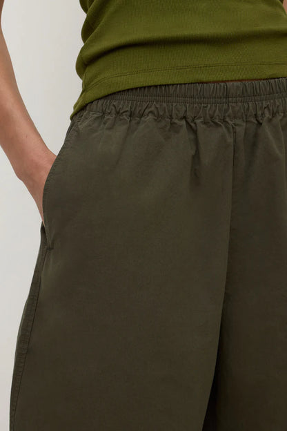 Assembly Barrel Pant - Dark Military