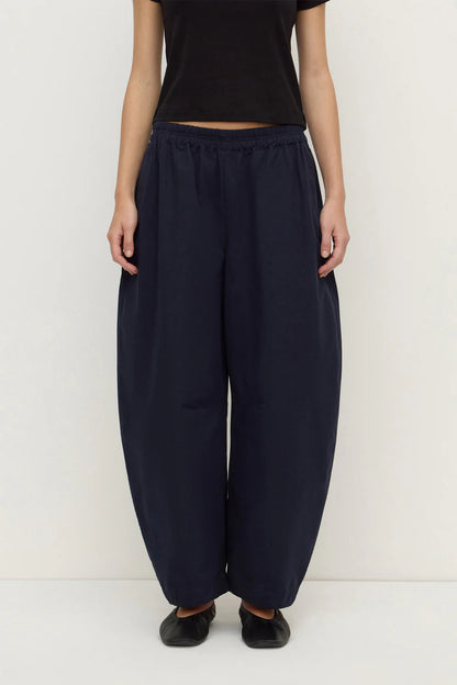 Assembly Label - Lola Barrel Pant - Navy