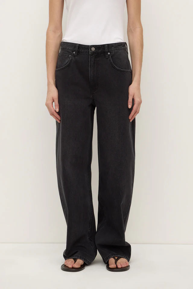 Assembly Label - Low Curve Mid Rise Jean - Faded Black