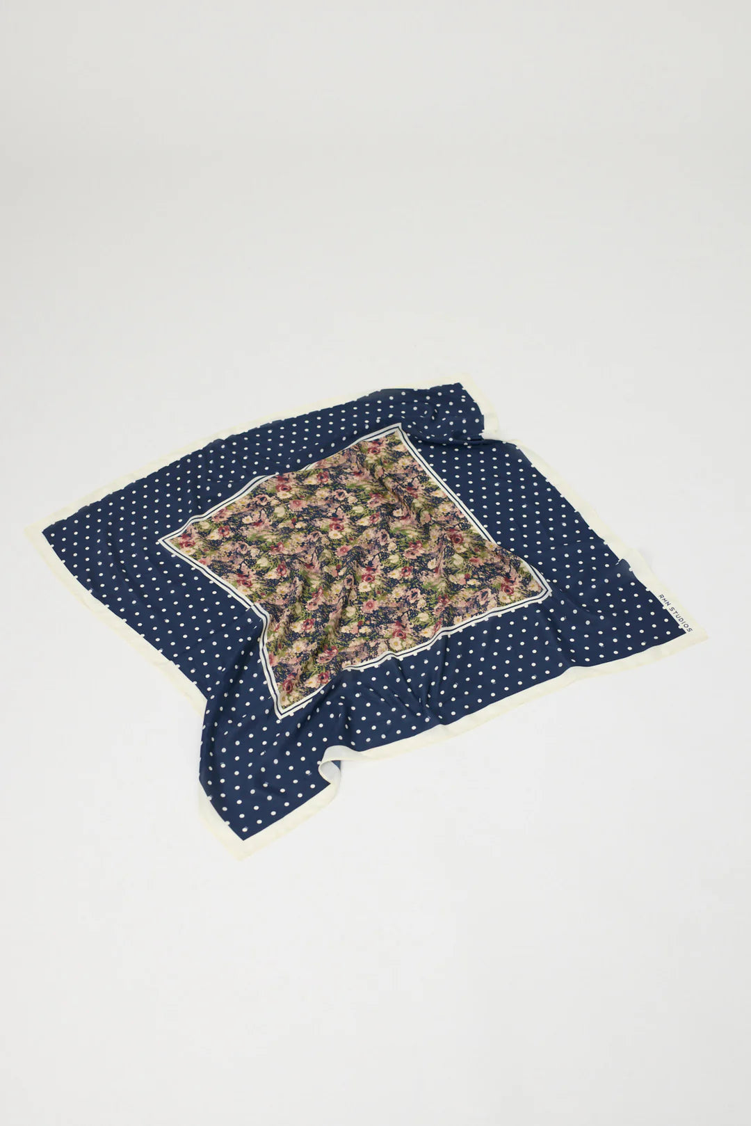 Remain - Elora Scarf