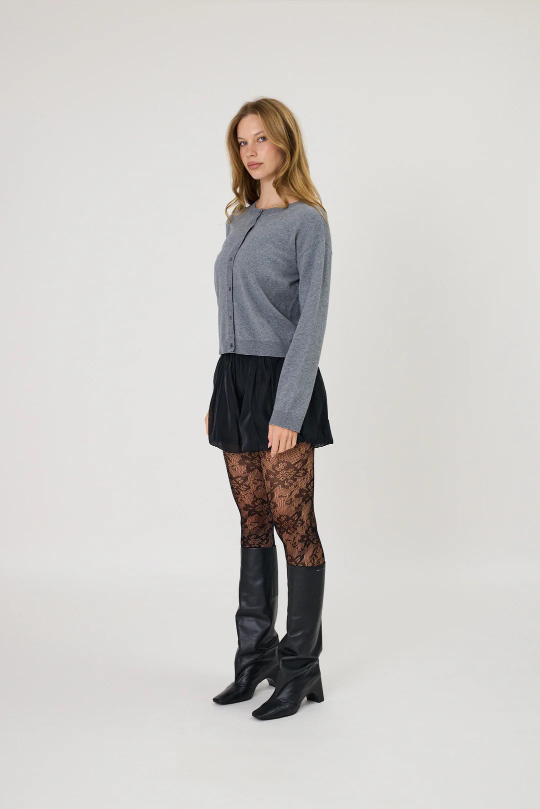 Remain - Kaya Cardi - Smoke