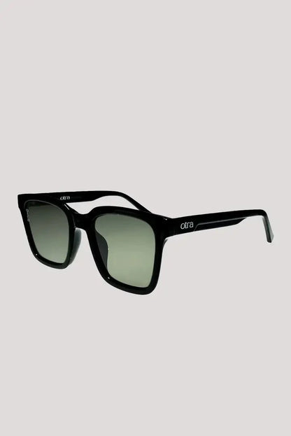 Otra - Fyn - Black/Green Lens