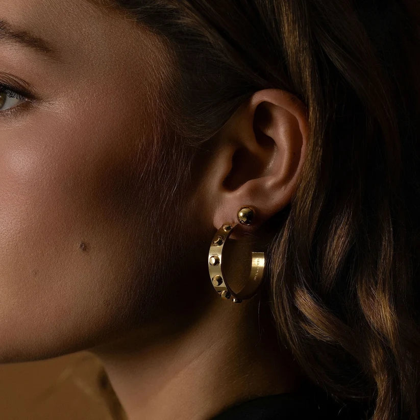 SILK &amp; STEEL - DOME EARRING - GOLD
