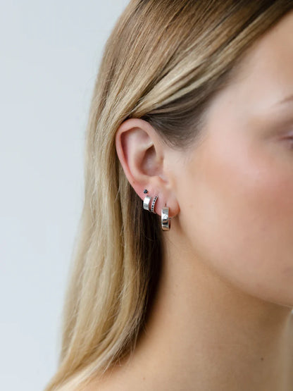 Sophie - Mini Rock Huggies Black