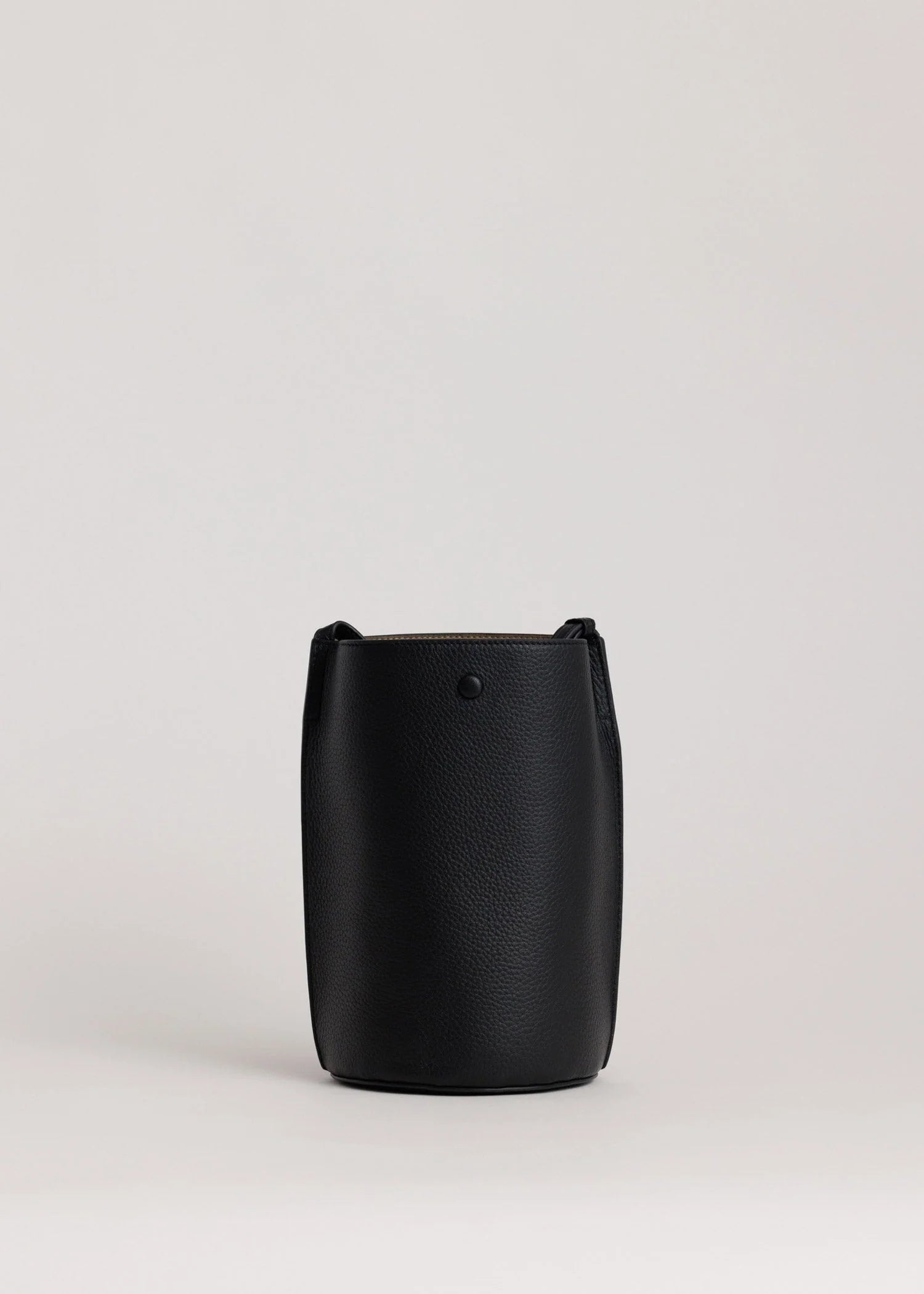 Yu Mei - Phoebe Bucket Bag - Black Deer Nappa