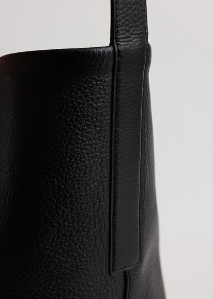Yu Mei - Teresa Tote - Black Deer Nappa