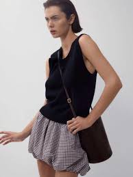 Yu Mei - Phoebe Bucket - Molasses Lambskin