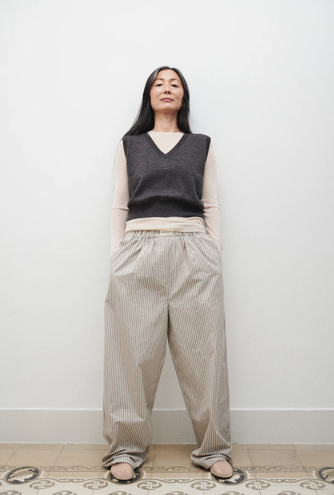 Silk Laundry - V-Neck Sweater Vest - Granite Melange