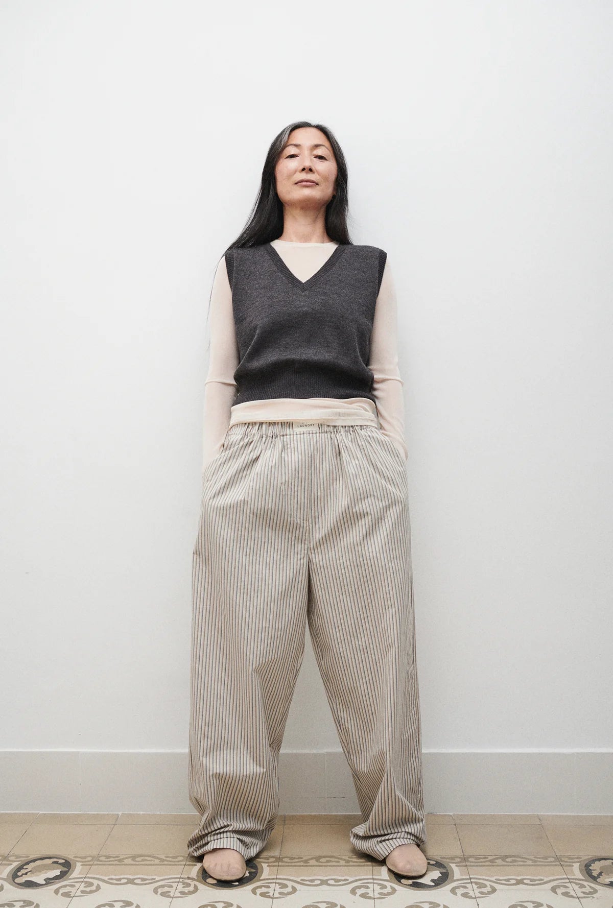 Silk Laundry - V-Neck Sweater Vest - Granite Melange