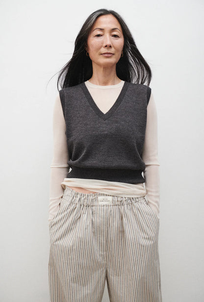 Silk Laundry - V-Neck Sweater Vest - Granite Melange