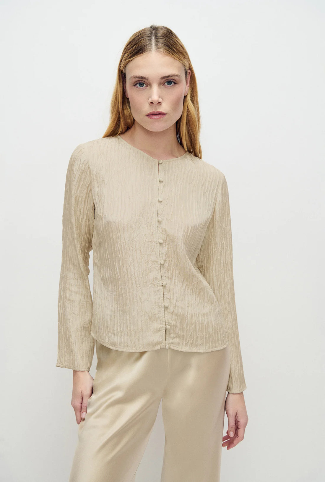 SILK LAUNDRY - CRINKLE LONG SLEEVE TOP - HAZELNUT