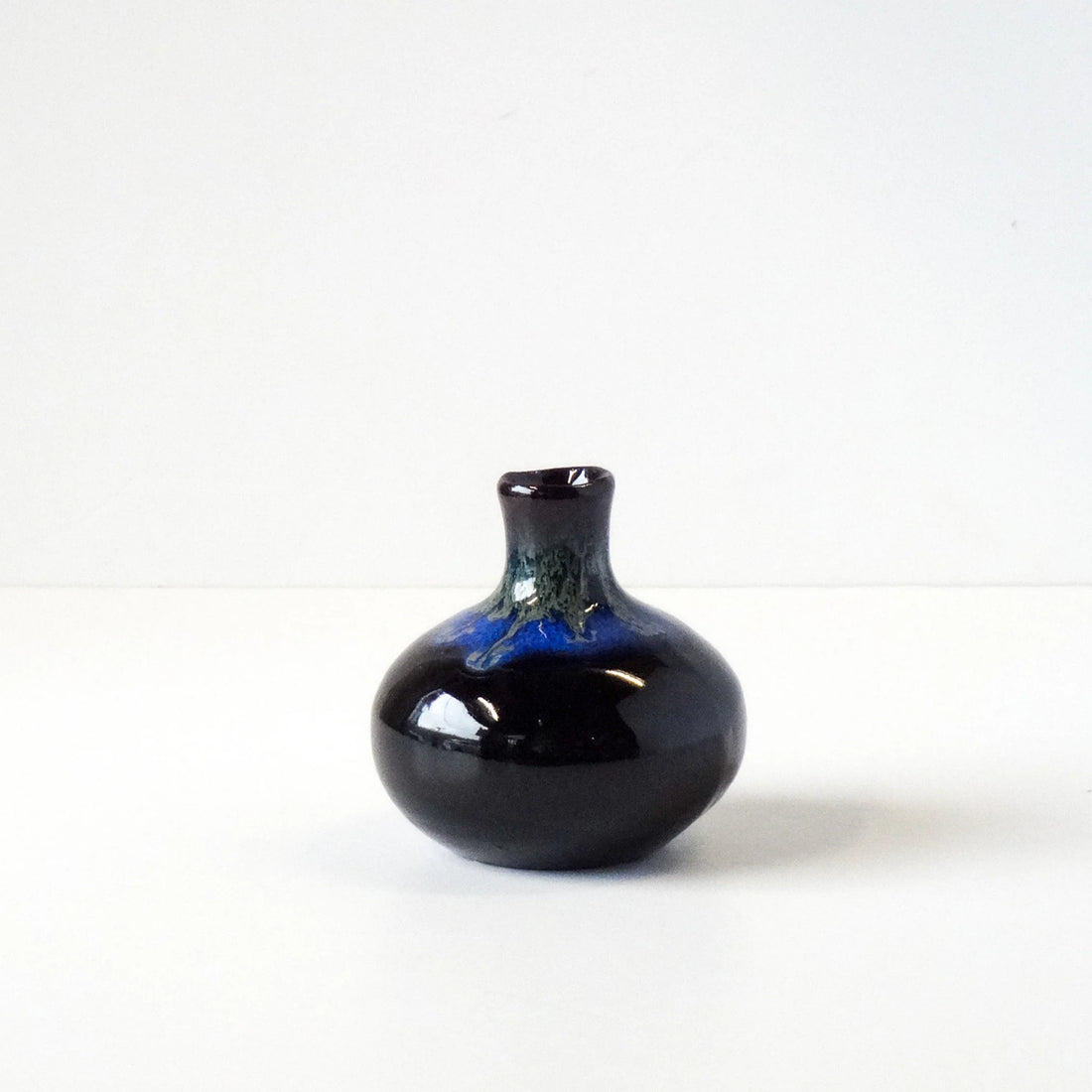Naibu - Black with Blue Drip Vase